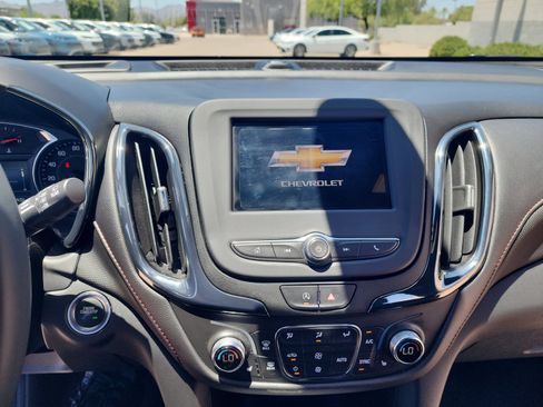 Used 2023 Chevrolet Equinox RS FWD image 28