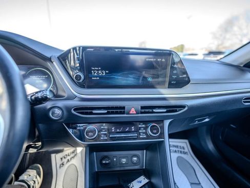 Certified 2023 Hyundai Sonata Limited w/ Cargo Package image 15