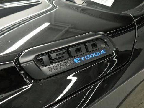 Certified 2023 RAM 1500 Big Horn AWD/4WD image 14