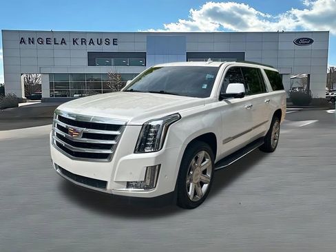 Used 2020 Cadillac Escalade ESV Luxury AWD/4WD image 3