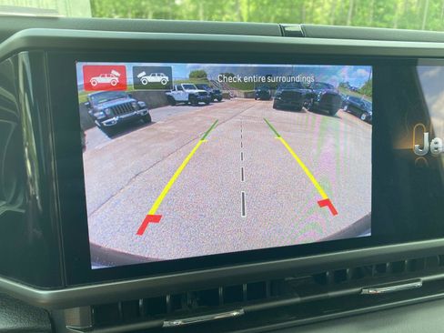 Used 2025 Jeep Wrangler Unlimited Sahara w/ Safety Group AWD/4WD image 42