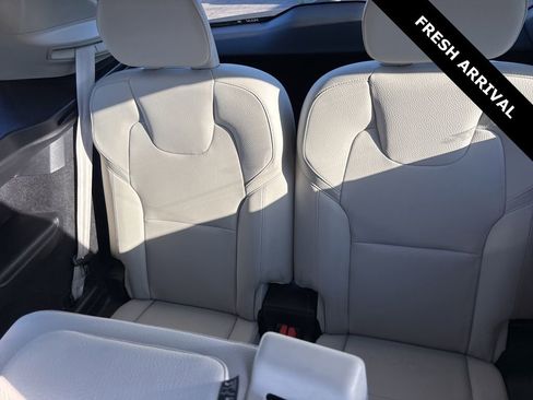 Used 2023 Volvo XC90 B6 Plus w/ Protection Package Premier image 13