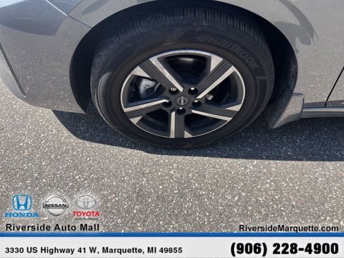 Used 2024 Nissan Sentra SV image 11