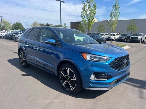 Used 2019 Ford Edge ST w/ Equipment Group 401A AWD/4WD image 3
