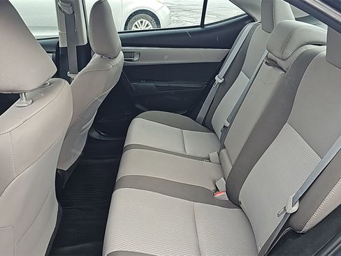 Used 2018 Toyota Corolla LE image 27