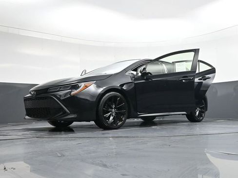 Used 2021 Toyota Corolla SE image 48