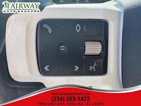 Used 2023 Land Rover Defender 110 SE AWD/4WD image 19