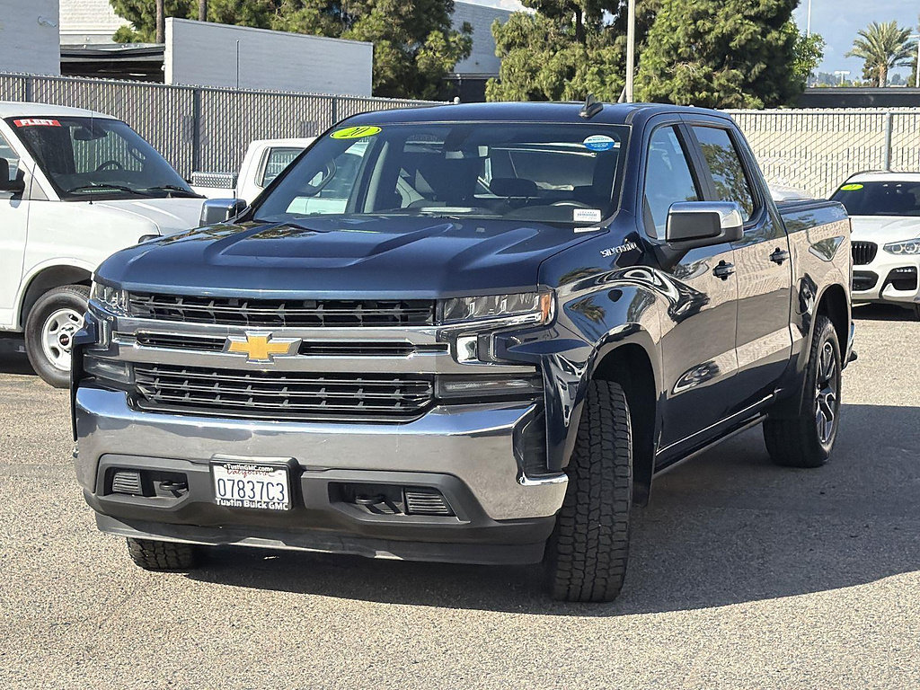 Used 2020 Chevrolet Silverado 1500 LT AWD/4WD image 3