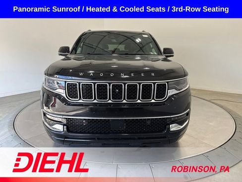 Used 2023 Jeep Wagoneer L 4WD w/ Premium Group I image 2