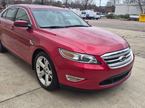 Used 2010 Ford Taurus SHO image 2