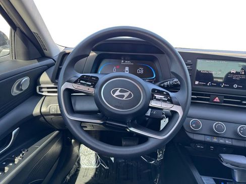New 2026 Hyundai Elantra SE image 12