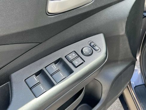 Used 2015 Honda CR-V LX image 31