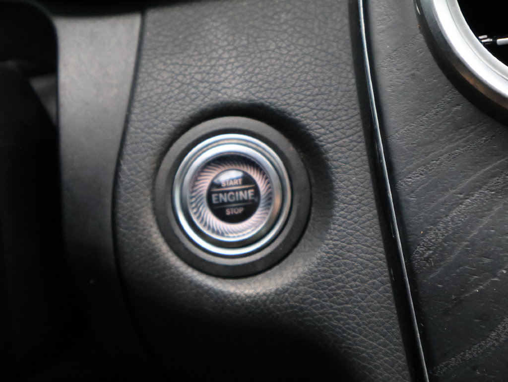 Used 2020 Mercedes-Benz C 300 4MATIC Coupe image 31