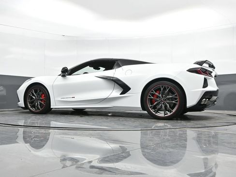 Used 2023 Chevrolet Corvette Stingray Premium Conv w/ Z51 Performance Package RWD image 48
