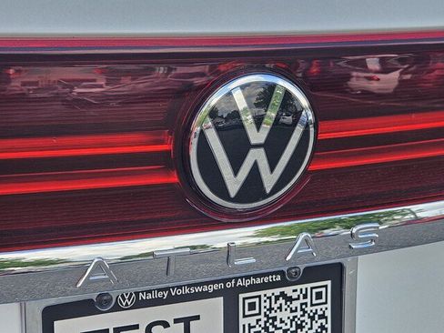 Used 2024 Volkswagen Atlas SEL AWD/4WD image 32
