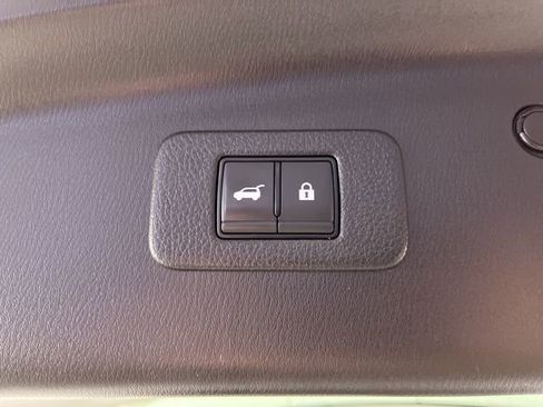 Used 2023 Nissan Armada SL image 50