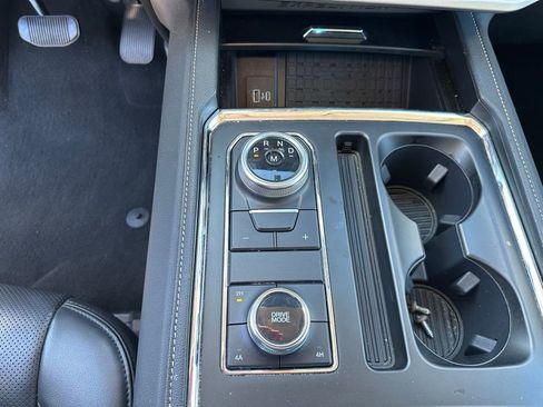 Used 2023 Ford Expedition XLT image 31