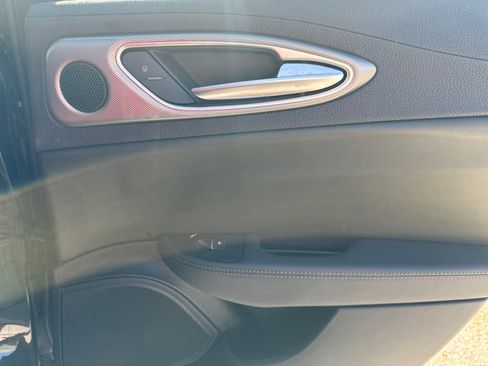 Used 2024 Alfa Romeo Giulia Veloce image 16