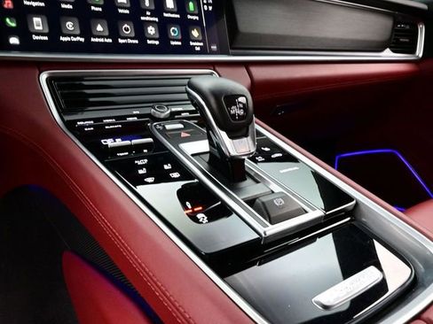 Certified 2023 Porsche Panamera 4 image 11