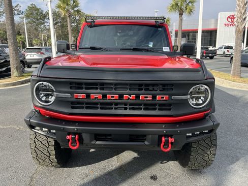 Used 2021 Ford Bronco Black Diamond image 3