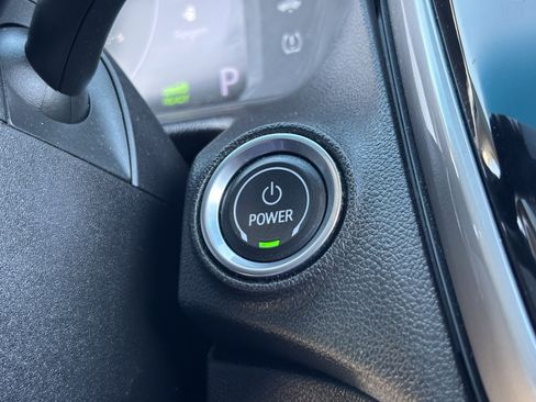 Used 2022 Chevrolet Bolt LT w/ Infotainment Package image 5