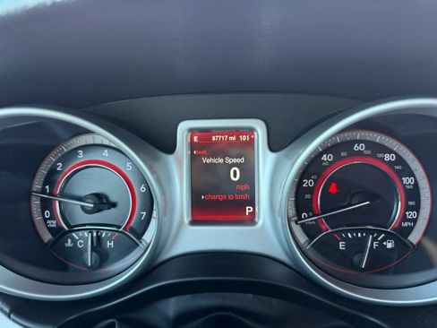 Used 2015 Dodge Journey R/T w/ Flexible Seating Group FWD image 20