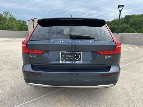 Certified 2025 Volvo V60 B5 Cross Country Plus AWD/4WD image 7
