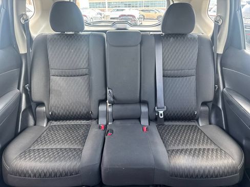 Used 2020 Nissan Rogue S AWD/4WD image 27