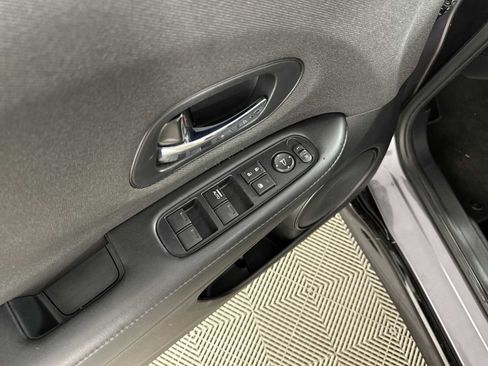 Used 2020 Honda HR-V Sport image 16