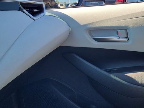 Used 2026 Toyota Corolla SE FWD image 30
