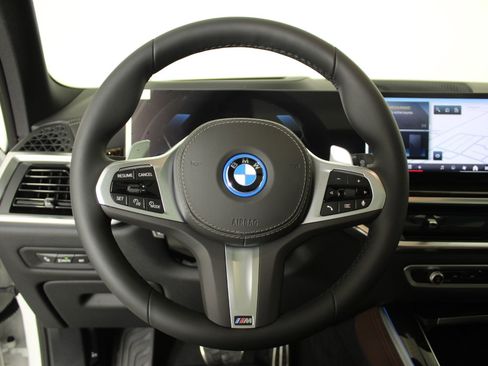 New 2026 BMW X5 xDrive50e w/ M Sport Package image 15