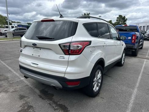 Used 2018 Ford Escape SEL w/ Ford Safe & Smart Package AWD/4WD image 3