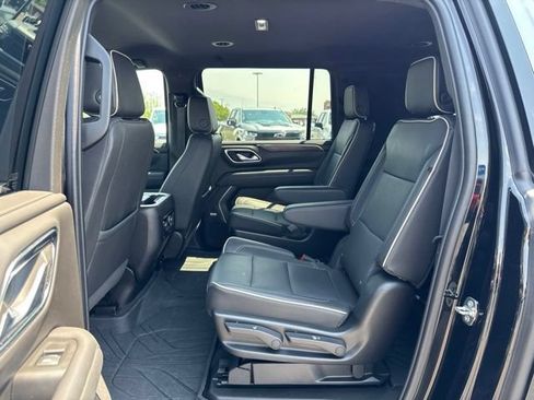 Used 2023 Chevrolet Suburban Premier w/ Max Trailering Package AWD/4WD image 18