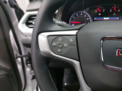 Used 2023 GMC Acadia SLT w/ Trailering Package image 19