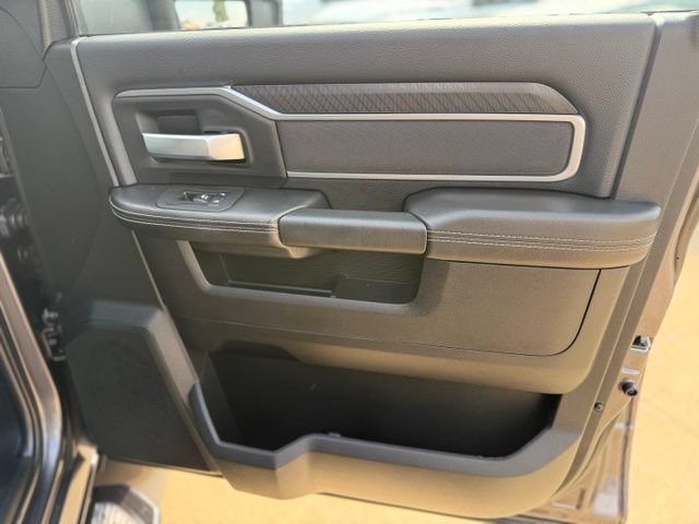 Used 2025 RAM 2500 Big Horn AWD/4WD image 16