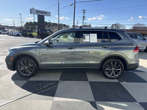 Used 2023 Volkswagen Tiguan SE image 7