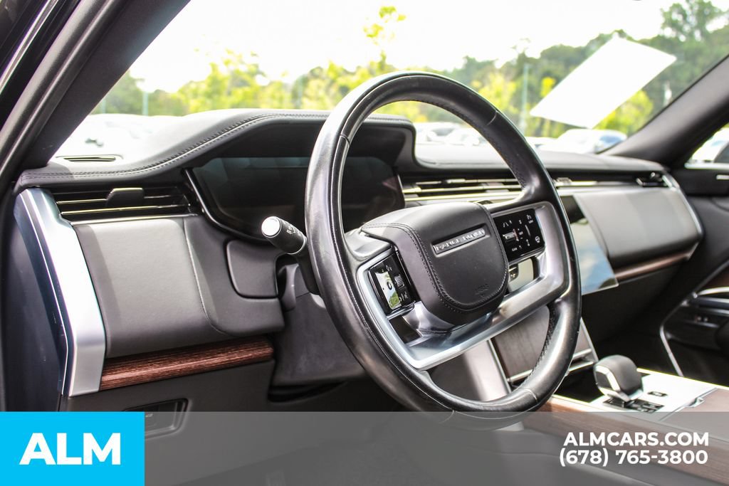 Used 2025 Land Rover Range Rover Long Wheelbase SE AWD/4WD image 22