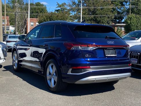Used 2025 Audi Q4 e-tron Premium w/ Convenience Package image 4