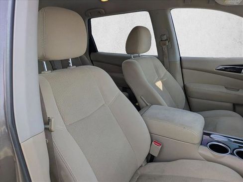 Used 2014 Nissan Pathfinder SV w/ Cargo Package image 16