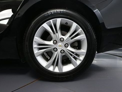 Used 2015 Chevrolet Impala LT w/ Convenience Package FWD image 13