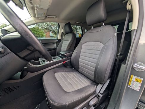 Used 2024 Ford Edge SE w/ Black Appearance Package AWD/4WD image 16