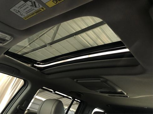 Used 2013 Honda Pilot Touring image 12