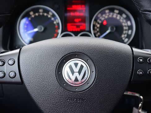 Used 2008 Volkswagen R32 image 16