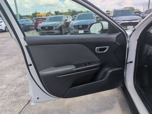 Used 2025 Kia K4 FWD image 11