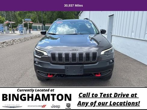 Used 2022 Jeep Cherokee Trailhawk image 2