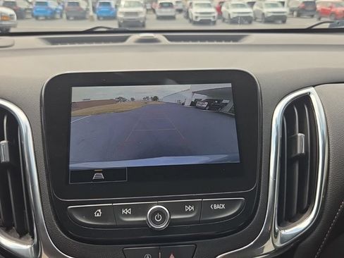 Used 2024 Chevrolet Equinox Premier FWD image 33
