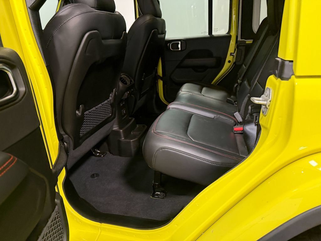 Used 2024 Jeep Wrangler Unlimited Rubicon AWD/4WD image 47