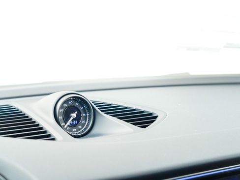 New 2025 Porsche Macan 4S Electric image 28