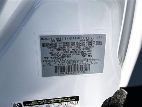 Certified 2025 Nissan Kicks SR image 18