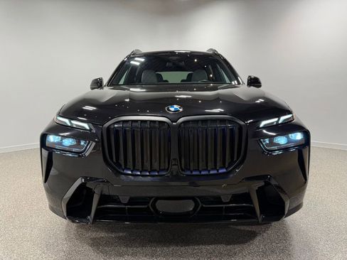 Used 2023 BMW X7 xDrive40i w/ Executive Package image 2